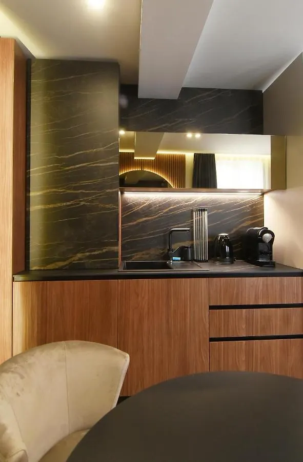 Grandeur Apartments PUY
