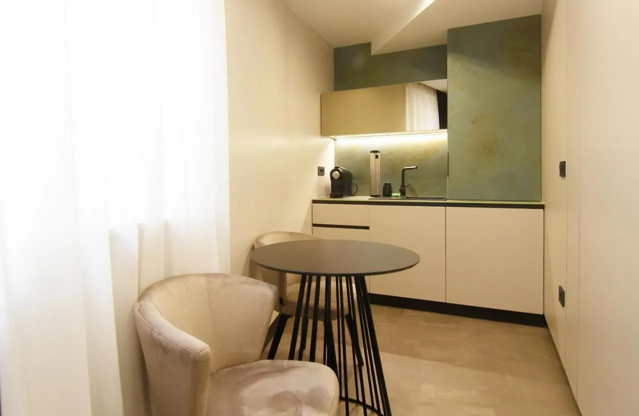 Grandeur Apartments PUY
