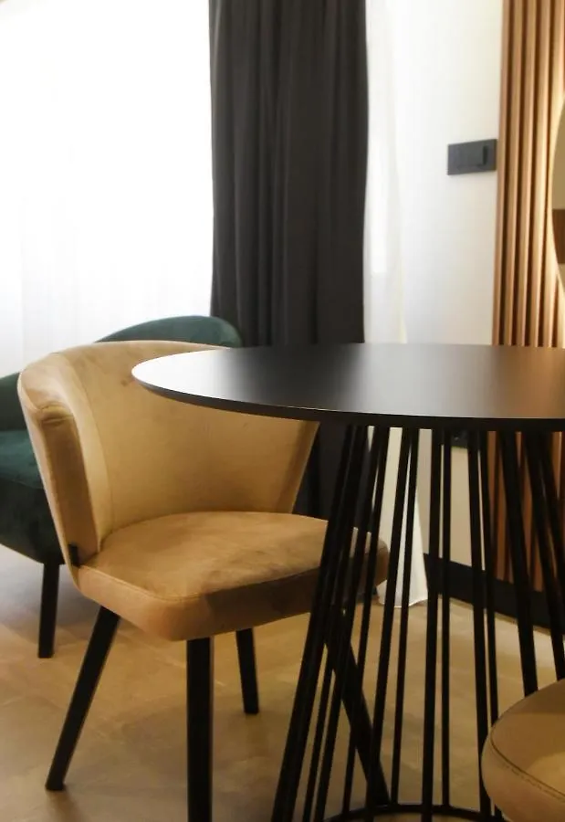Grandeur Apartments PUY