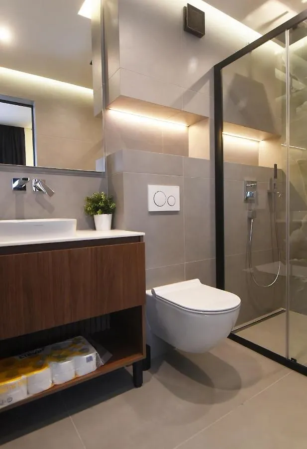 Grandeur Apartments PUY