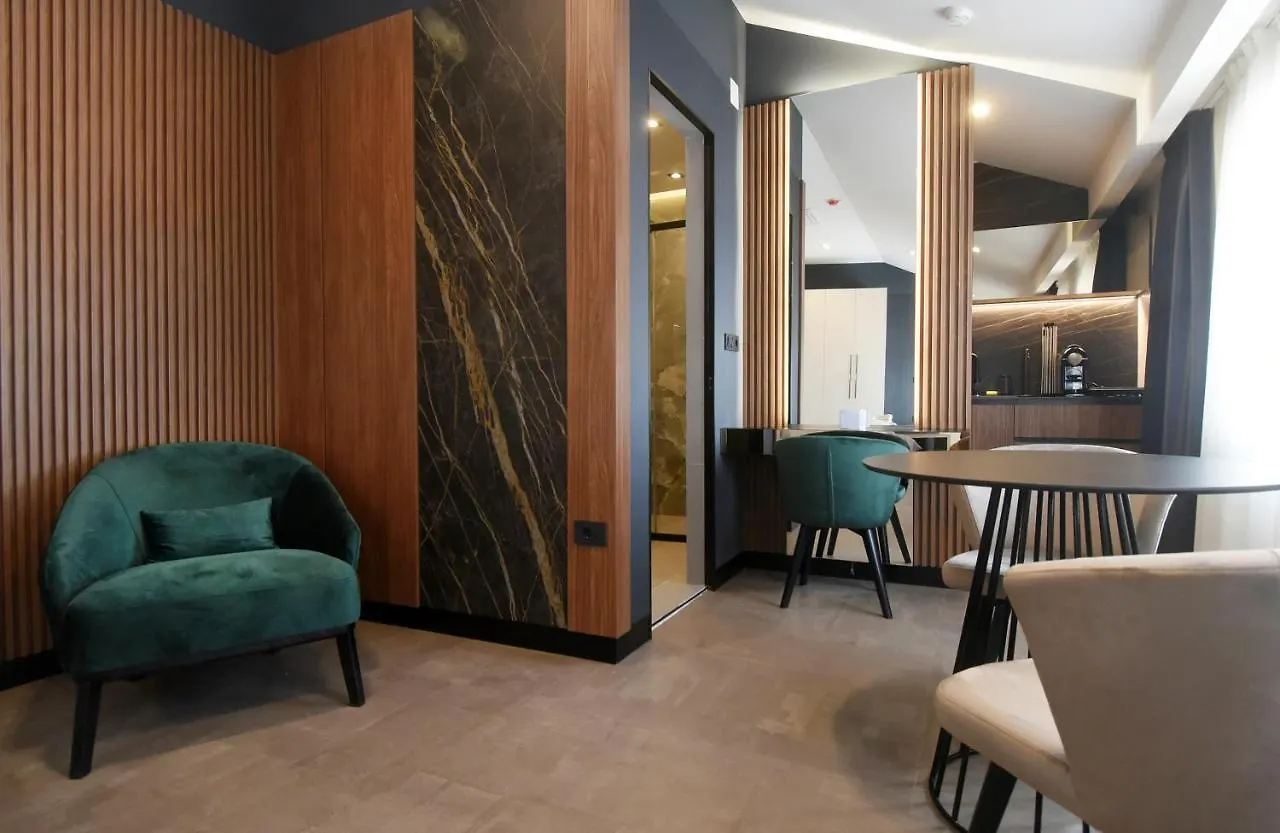 Grandeur Apartments PUY