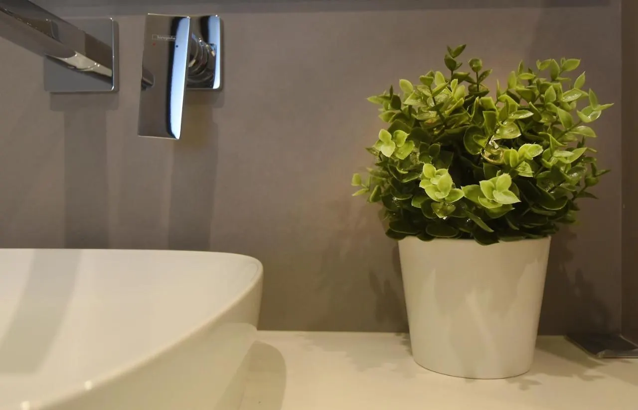 Grandeur Apartments PUY
