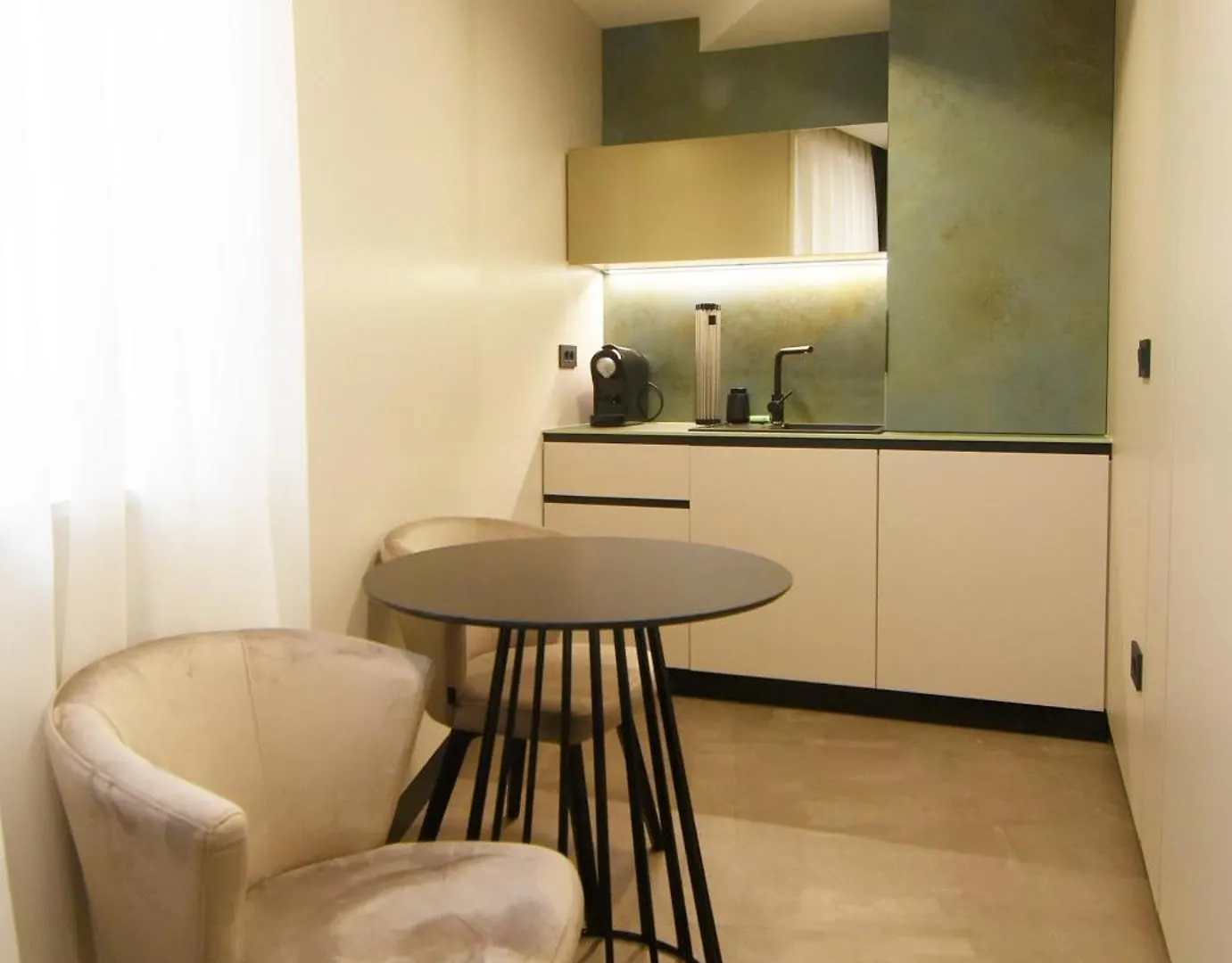 Grandeur Apartments PUY